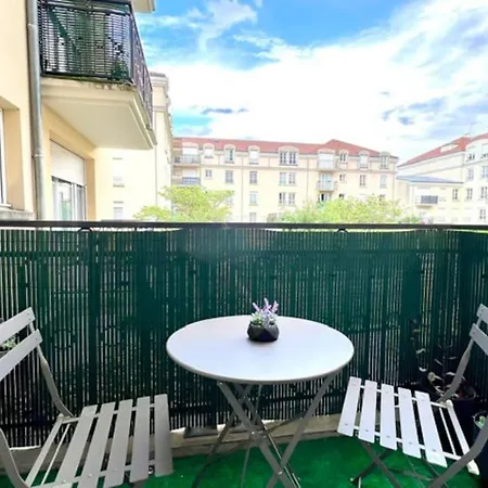 Appartement En Centre-Ville Bussy-Saint-Georges Exterior foto